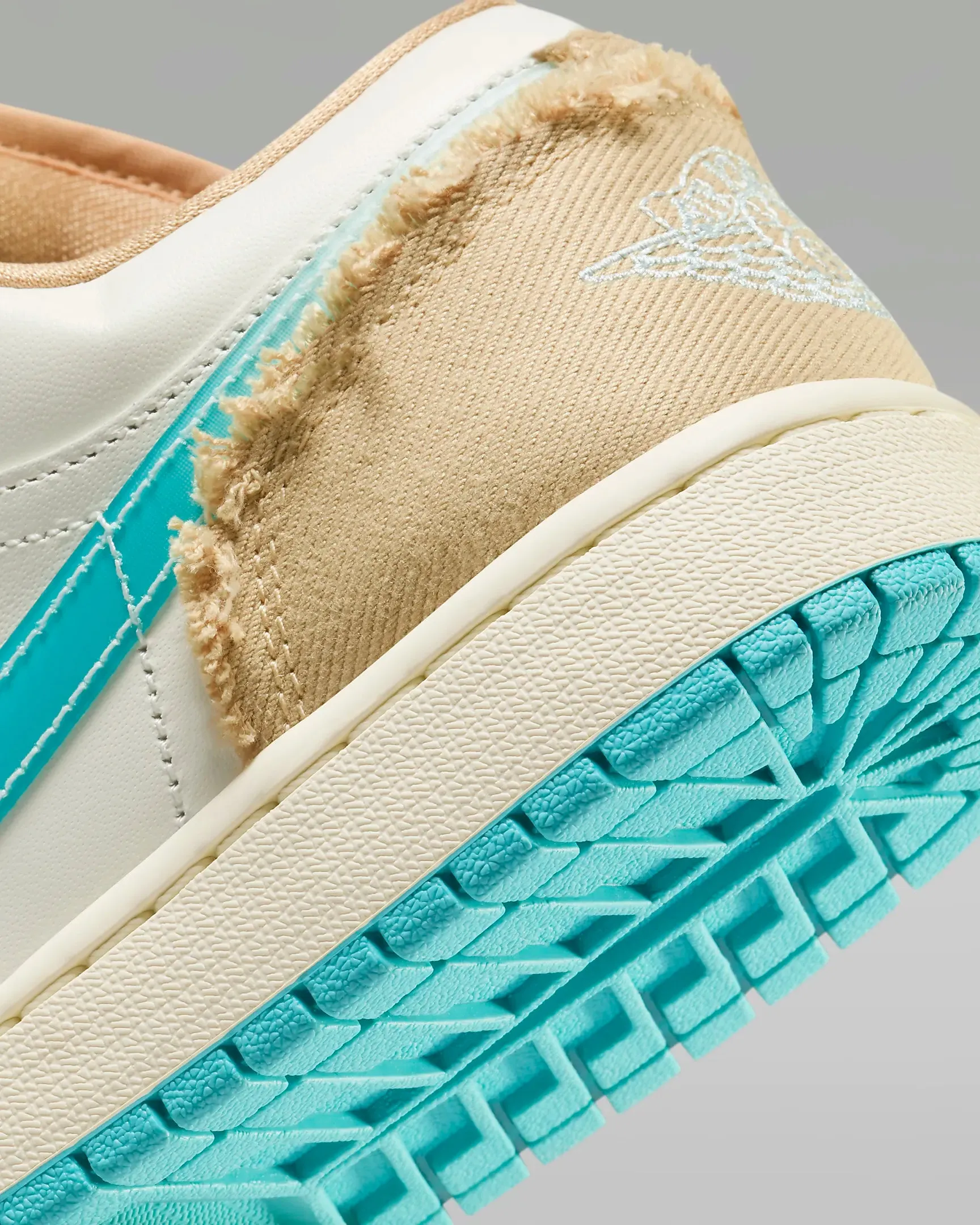 Air Jordan 1 Low SE 