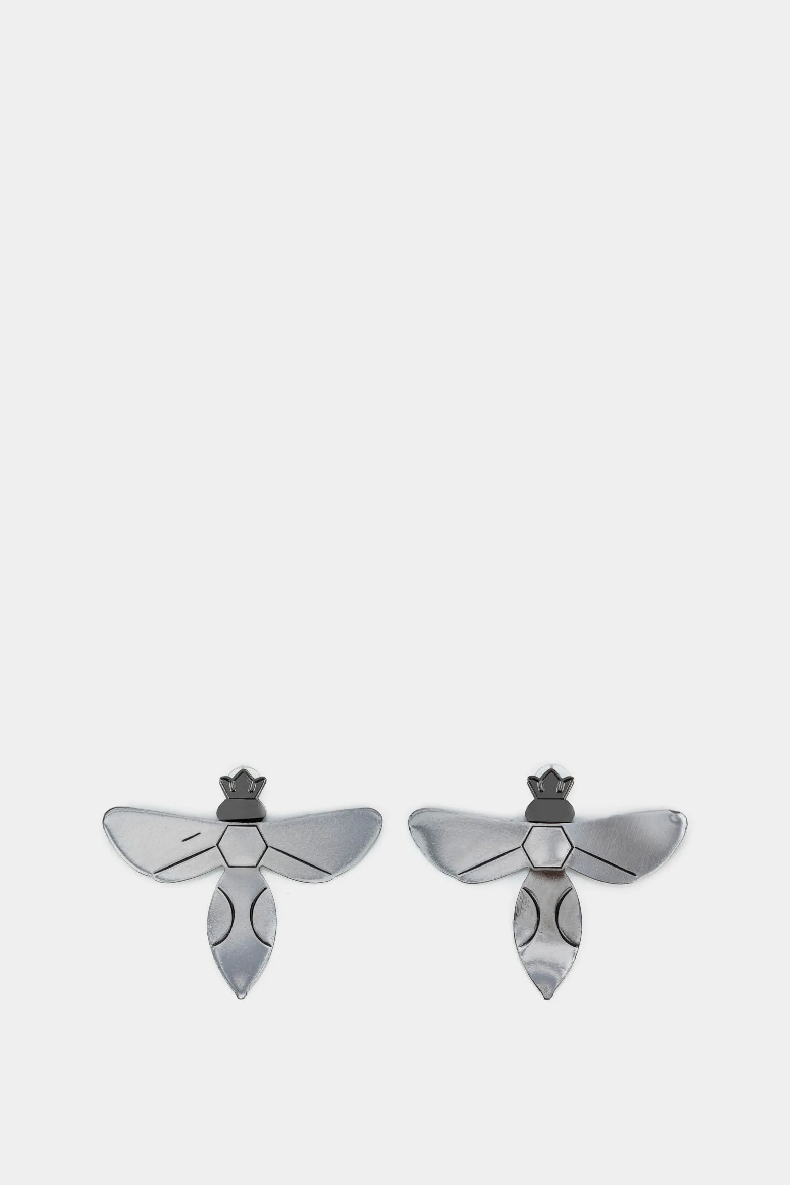 Aretes maxi abeja en lámina con resina para mujer