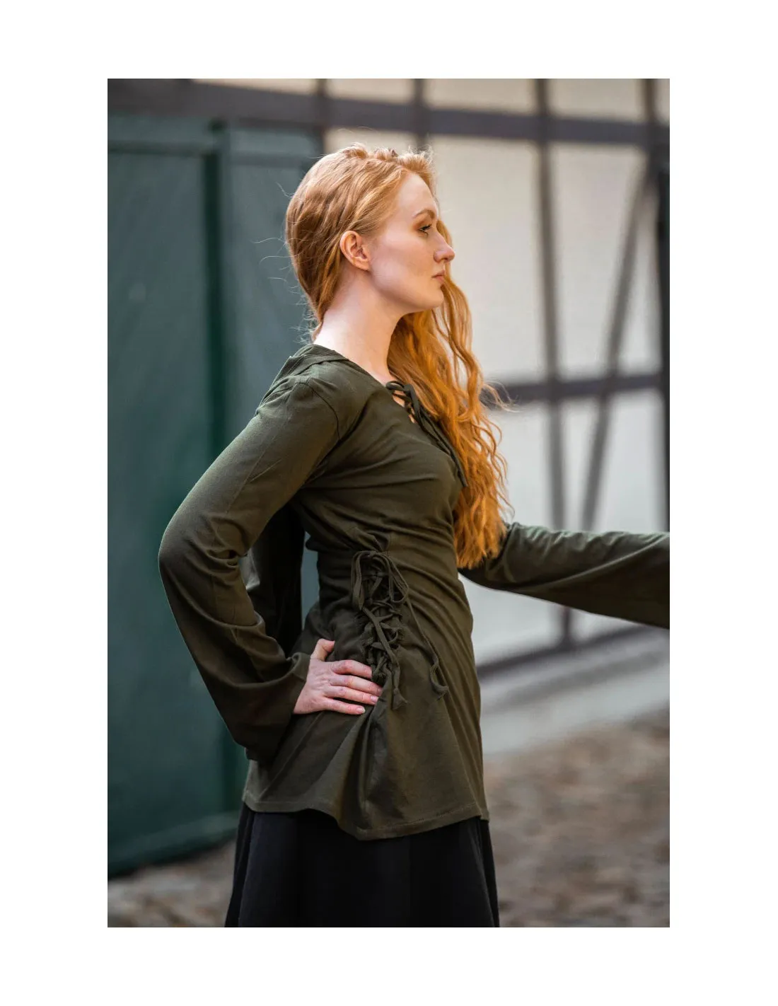 Blusa medieval Lea con cordones