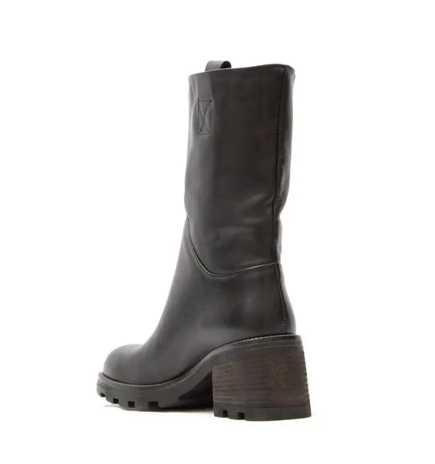 Botin negro piel moda suela goma
