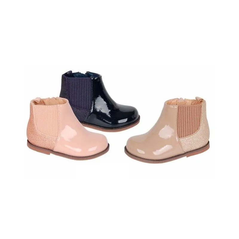 Botines niña con charol