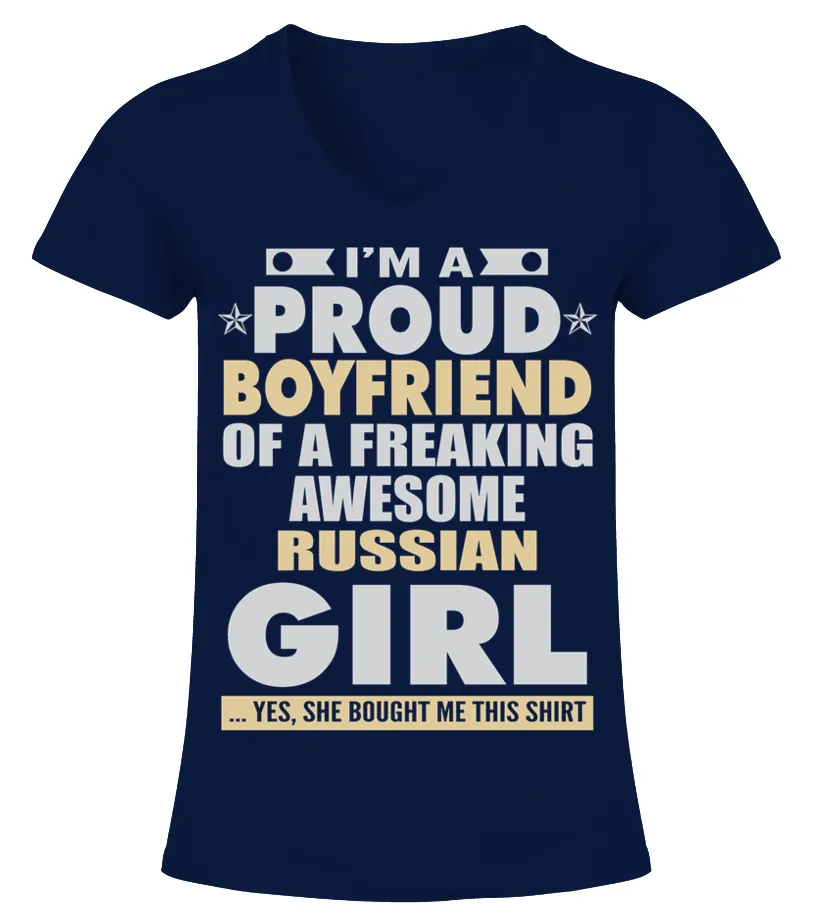 BOYFRIEND OF RUSSIAN GIRL T SHIRTS Camiseta cuello pico Mujer