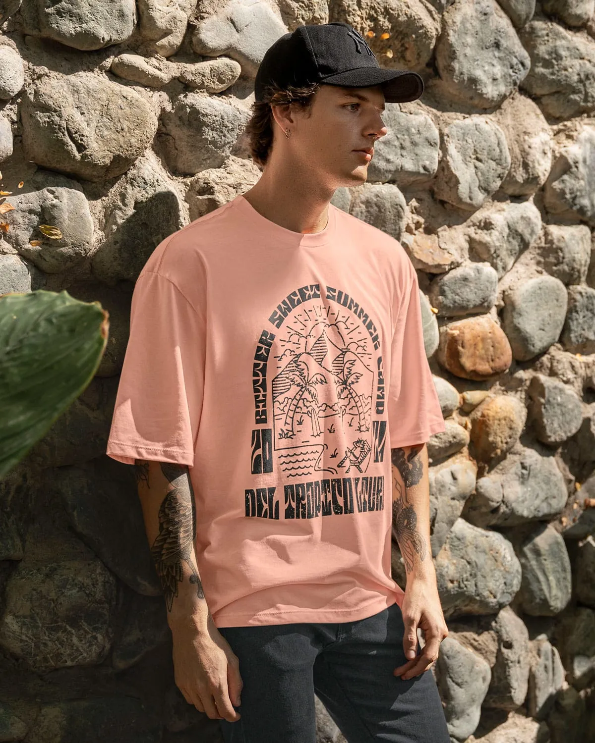 Camiseta manga corta de silueta amplia con estampado localizado en frente