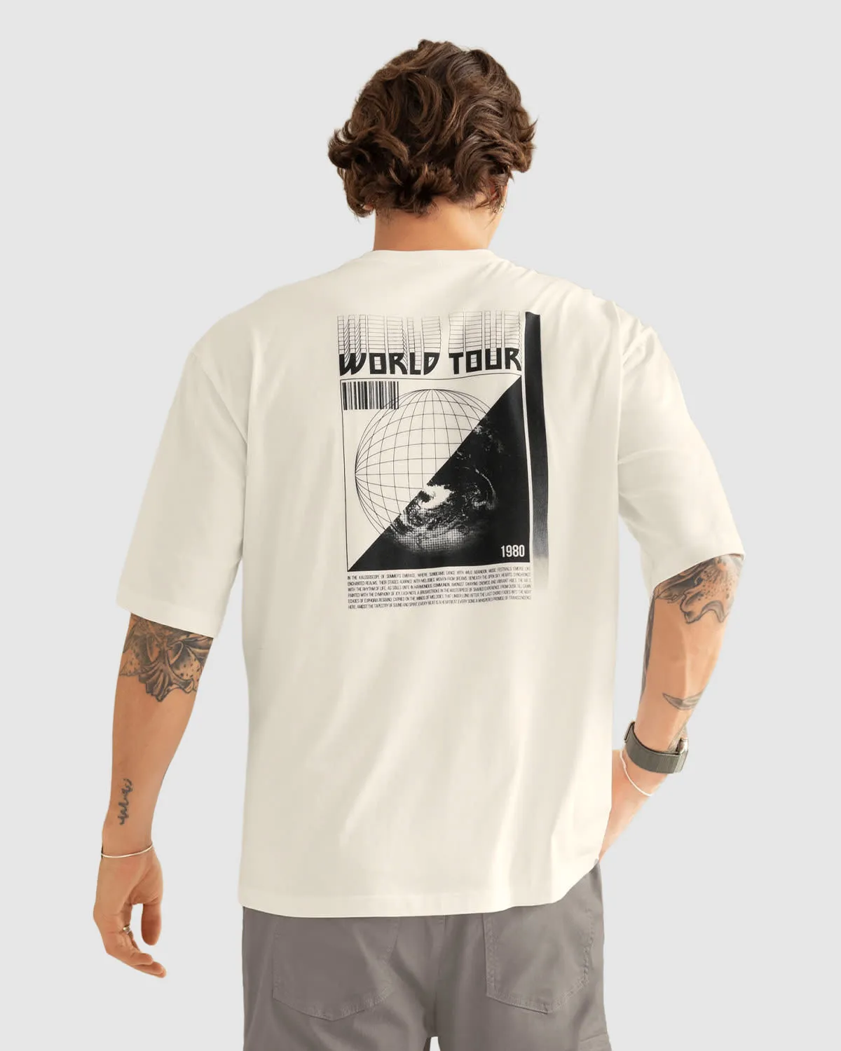 Camiseta manga corta de silueta amplia con estampado localizado en frente