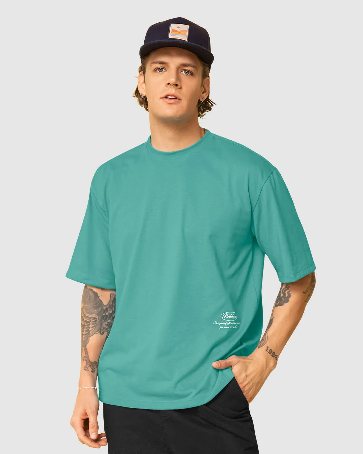 Camiseta manga corta de silueta amplia con estampado localizado en frente