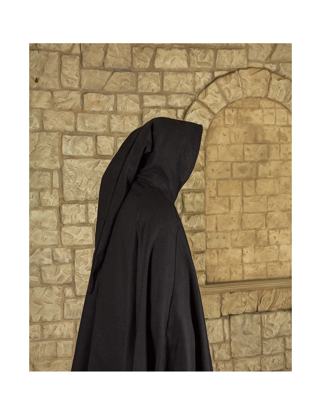 Capa medieval de algodón modelo Gora, color negro