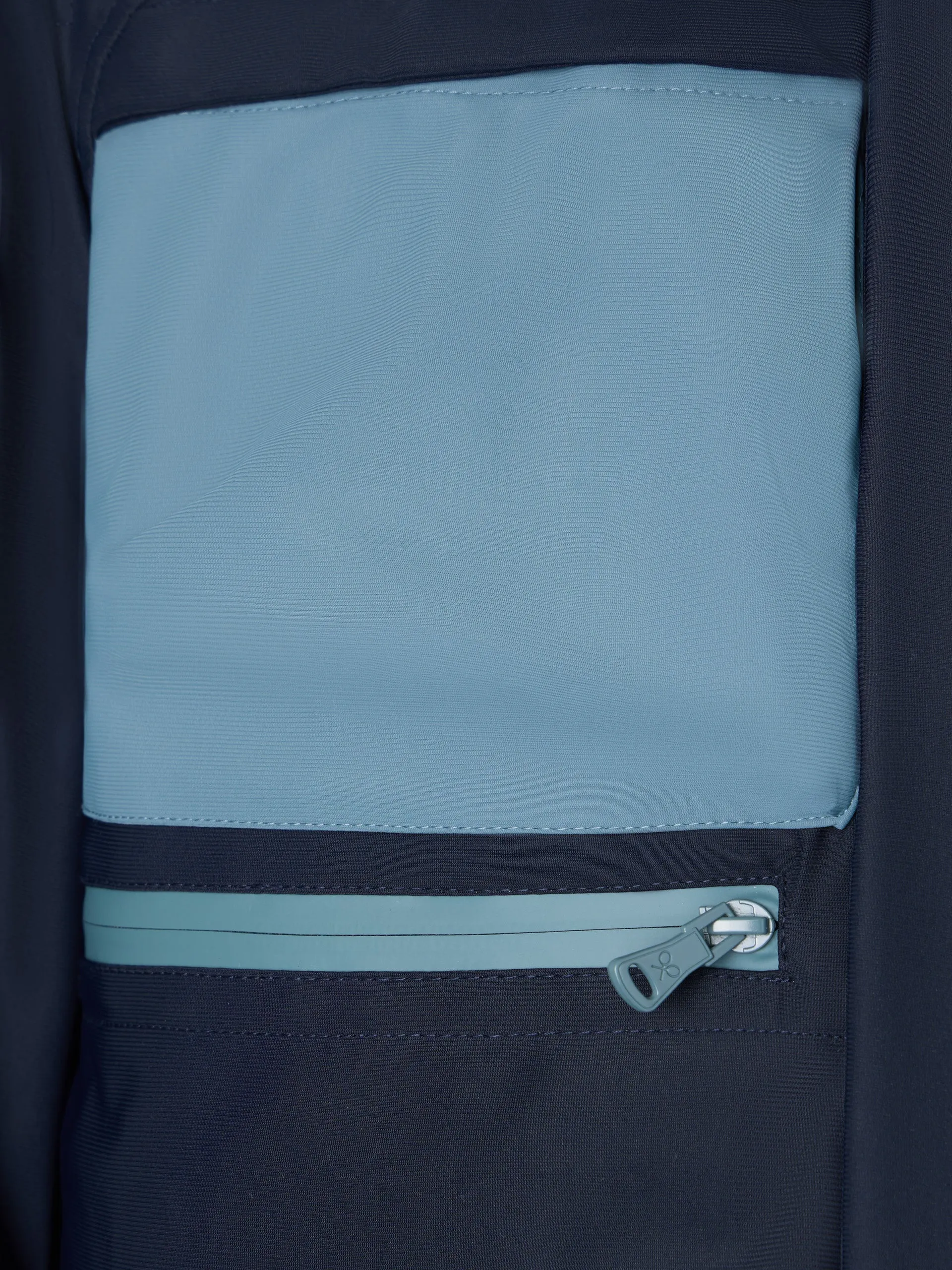 Chaqueta tecnica capucha azul marino