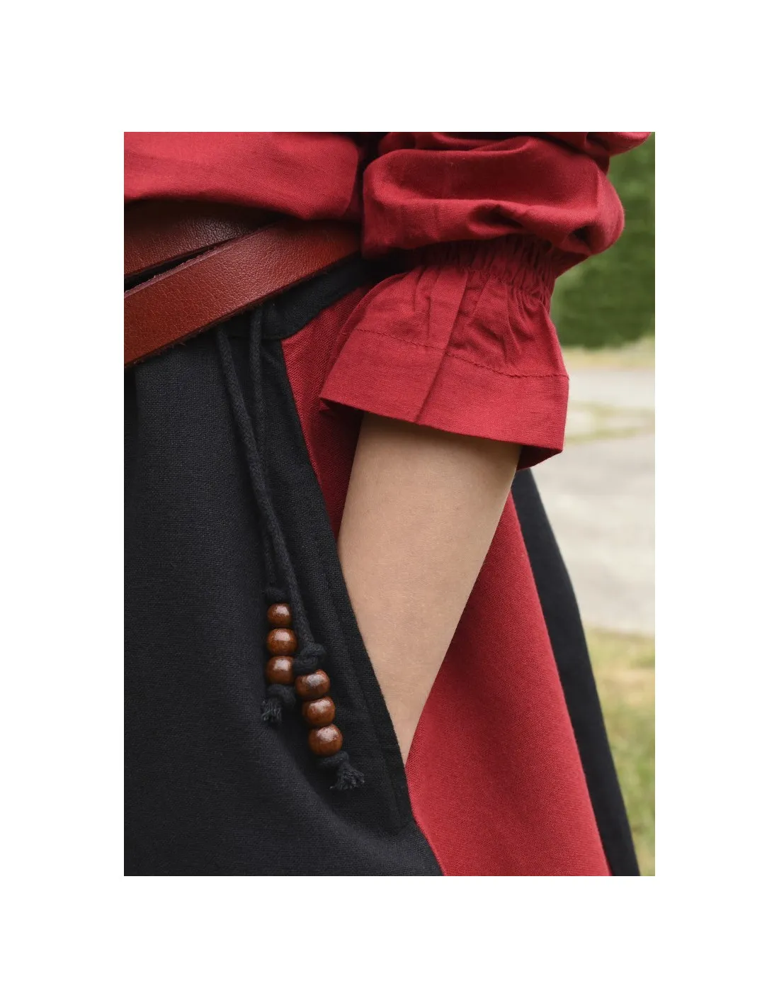 Falda medieval para niña, Lucía