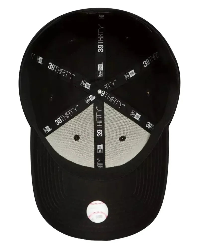 GORRA NEW ERA NEGRA LOGO NY BLANCO BORDADO FRENTE VISERA CURVA