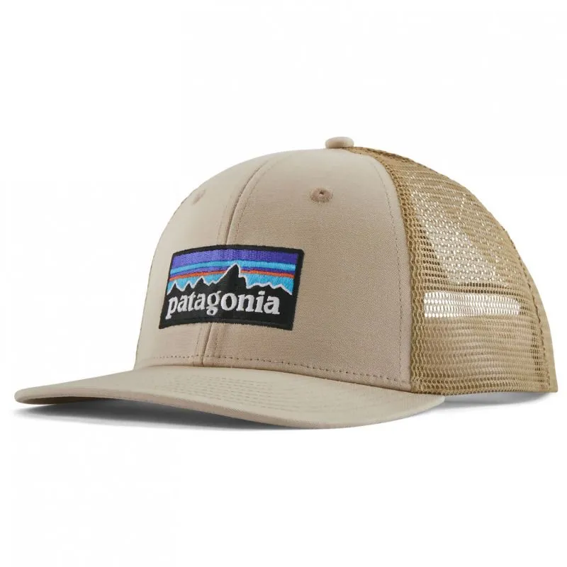 GORRA PATAGONIA P6 LOGO TRUCKER HAT (OAR TAN WITH CLASSIC TAN)
