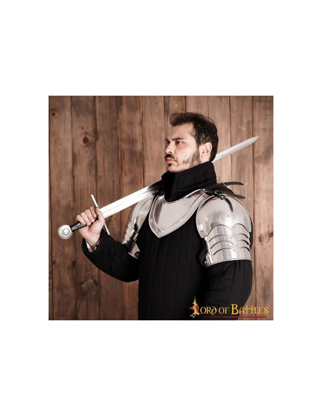 Hombreras funcionales de caballero medieval