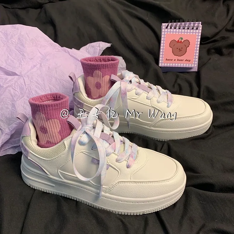 Little White White 2024 Summer Nuevo versátil para niños Estudiantes Fashion Spring Instagram Instagram Sports Sports Casual Boa
