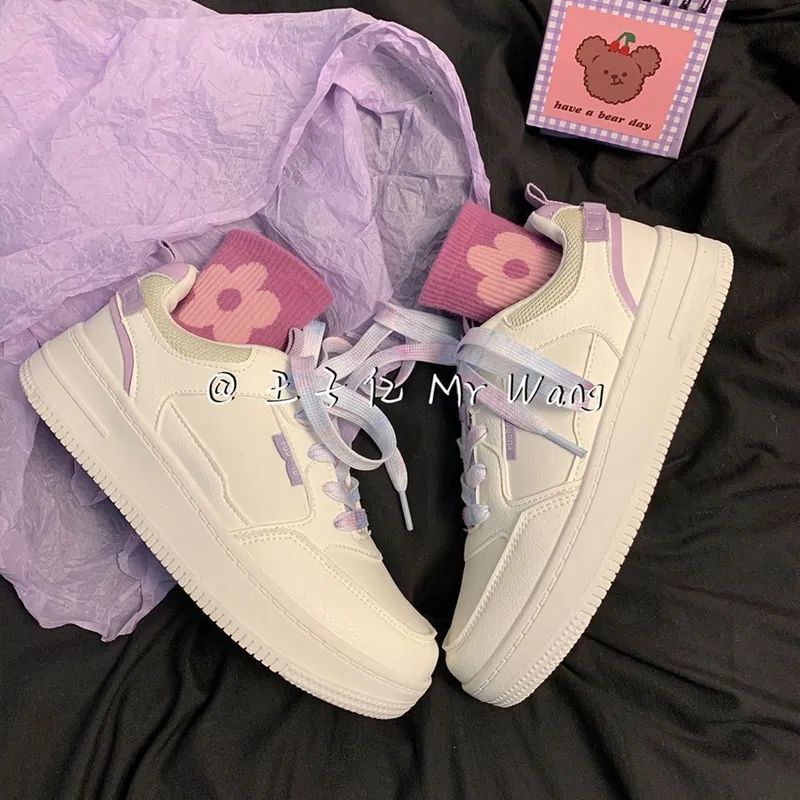 Little White White 2024 Summer Nuevo versátil para niños Estudiantes Fashion Spring Instagram Instagram Sports Sports Casual Boa