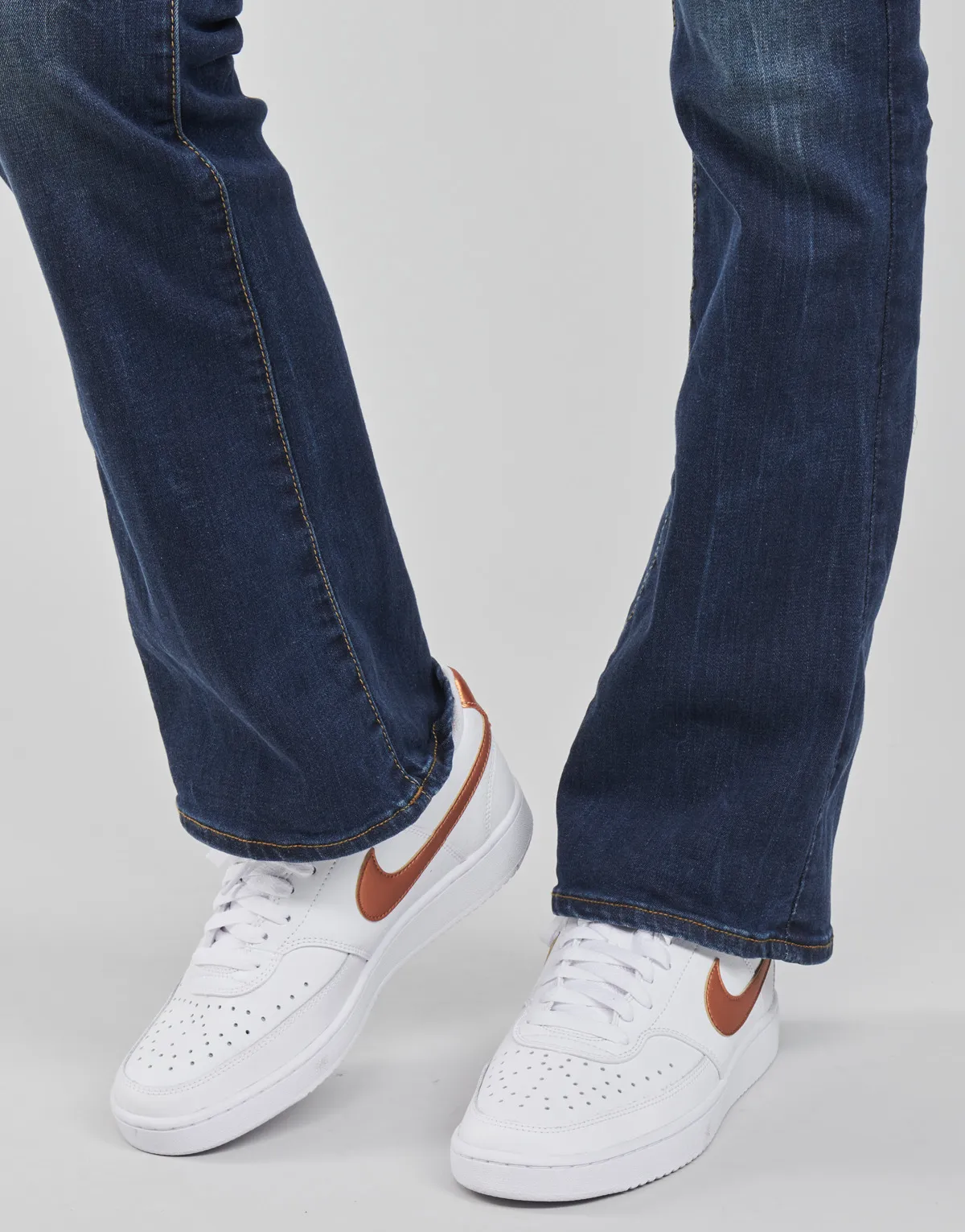 MIDGE SADDLE MID BOOTLEG