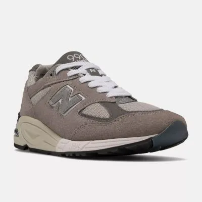 New Balance 990v2 