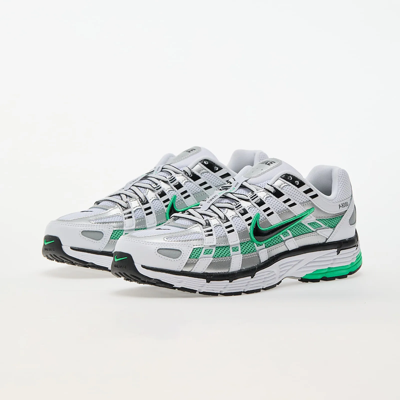 NIKE P6000