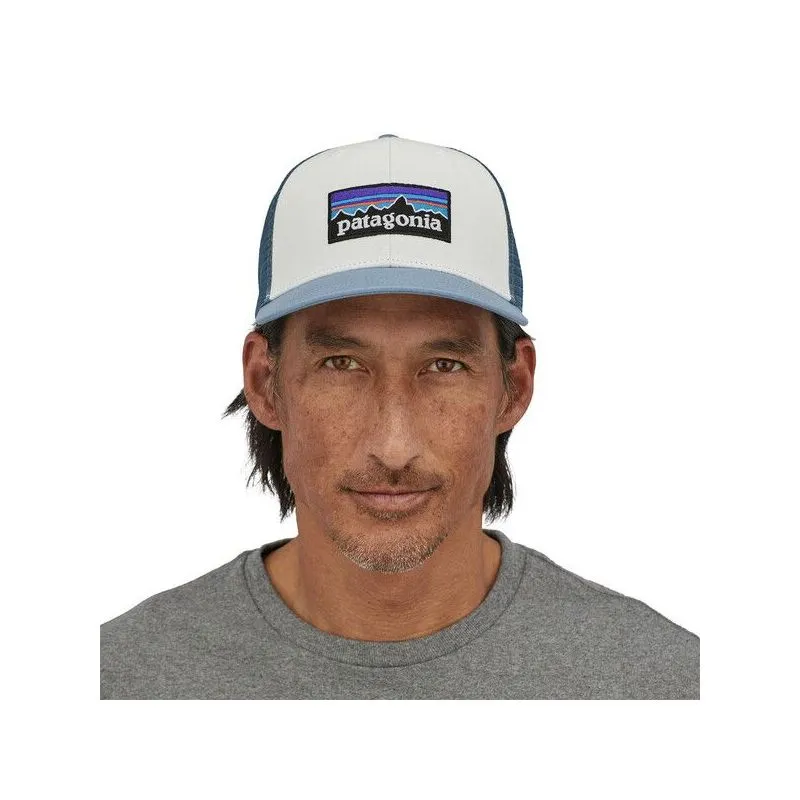 P6 LOGO TRUCKER HAT PATAGONIA (PLUME GREY)