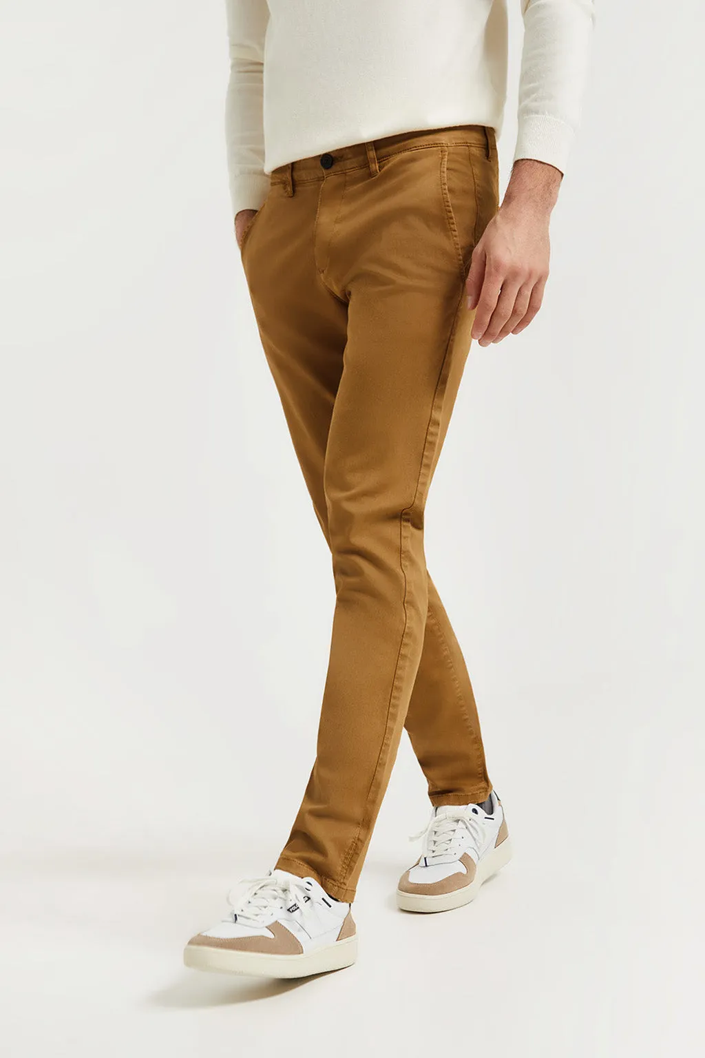 Pantalón chino marrón de algodón elástico con detalles Polo Club
