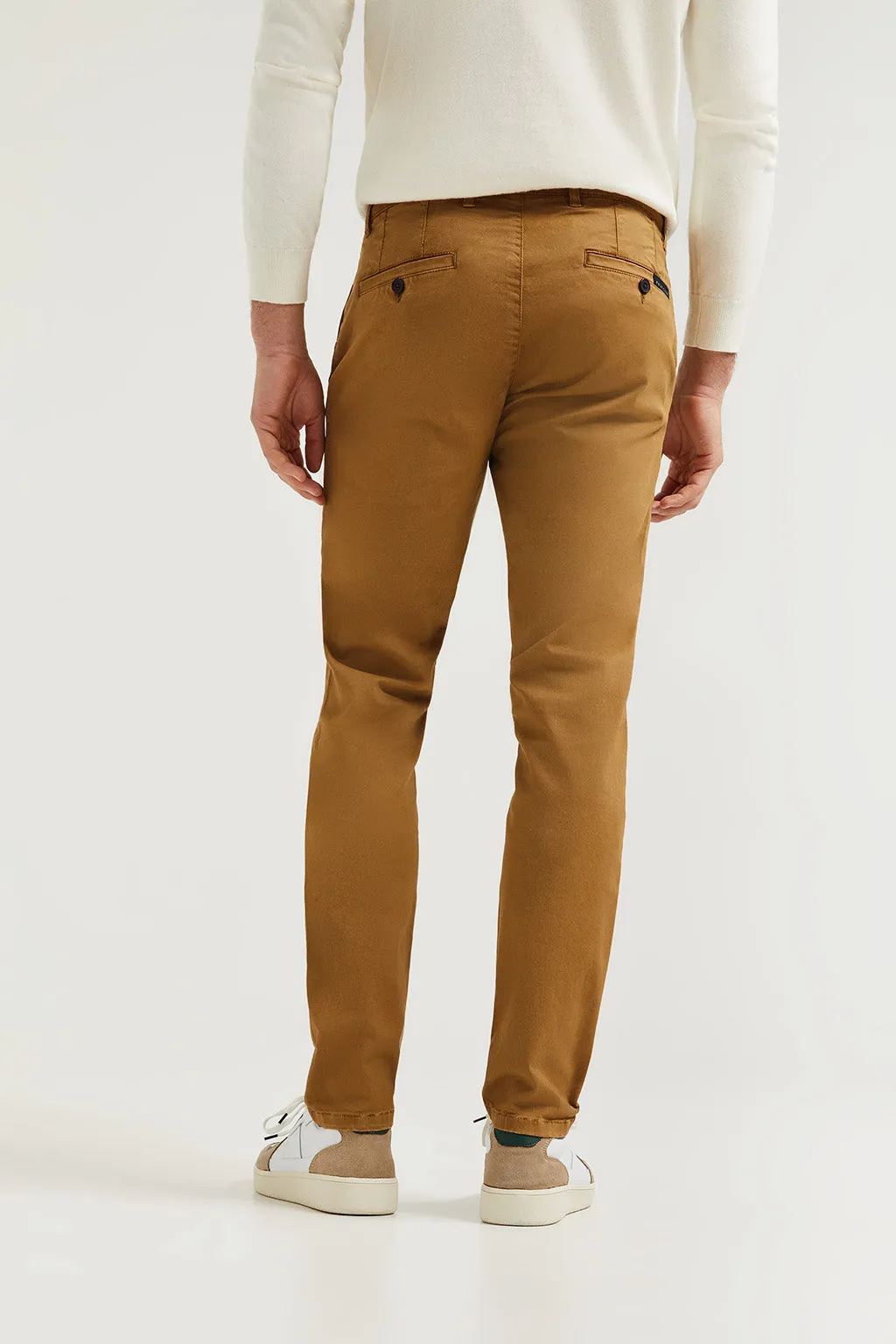 Pantalón chino marrón de algodón elástico con detalles Polo Club