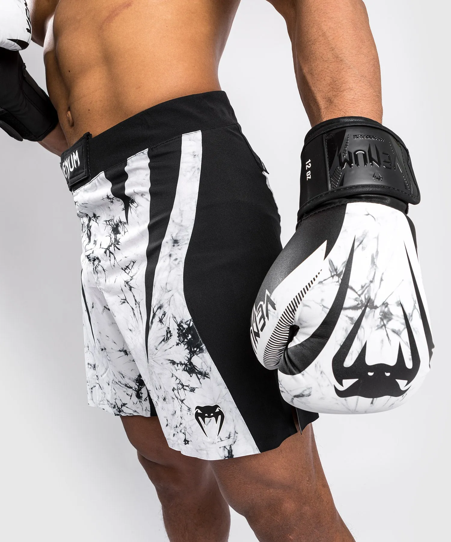 PANTALóN CORTO DE LUCHA VENUM GFIT MARBLE  MáRMOL