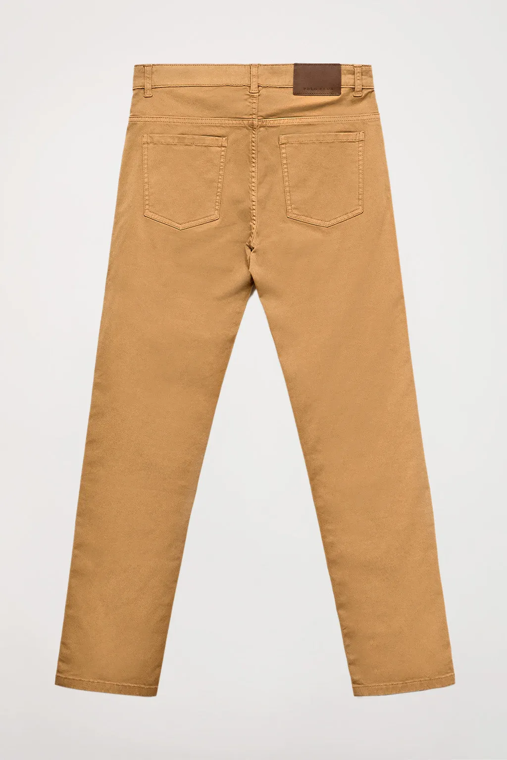 Pantalón marrón de cinco bolsillos con logo bordado