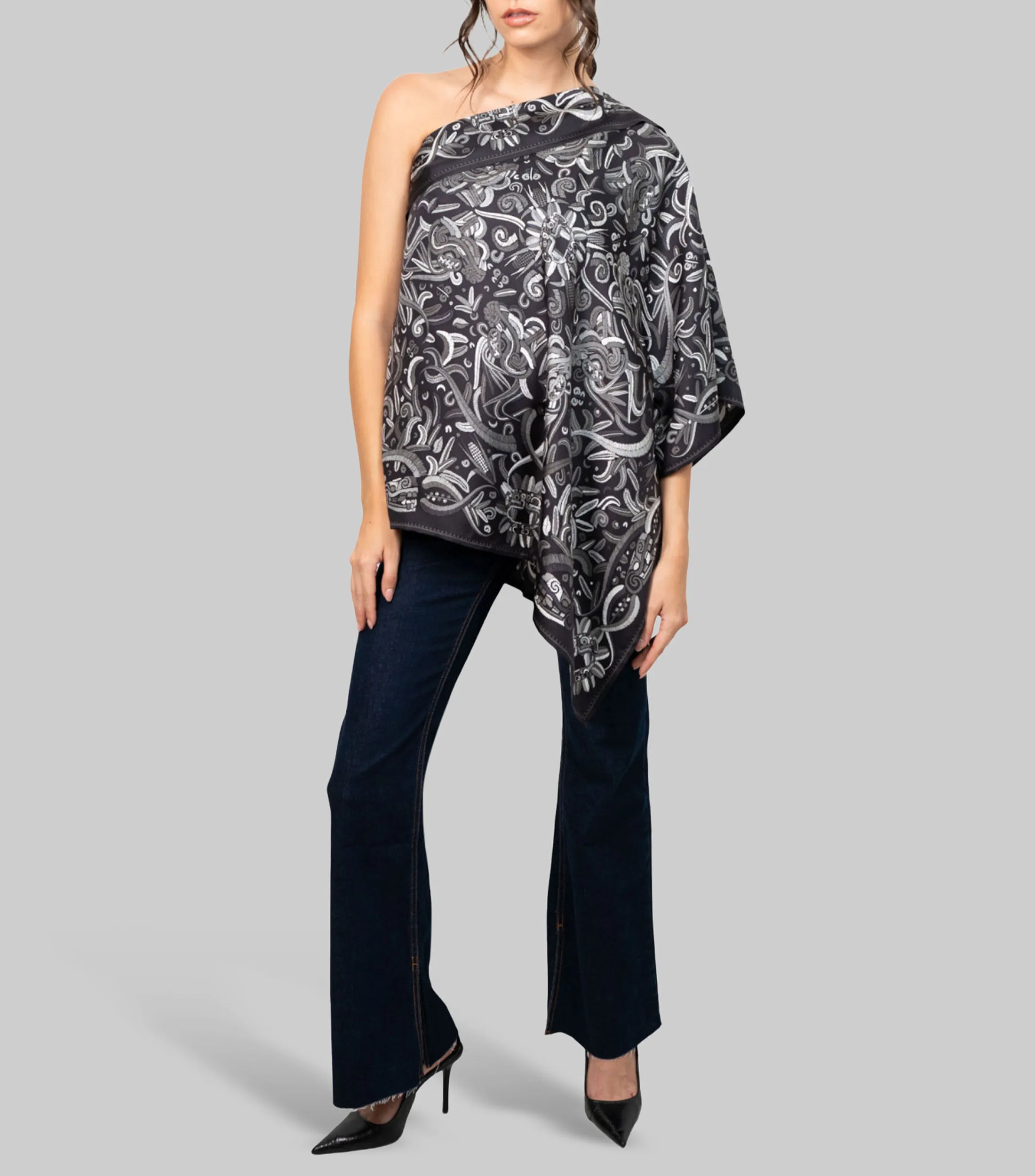 Pineda Covalin Poncho con Estampado de Quetzalcóatl Mujer