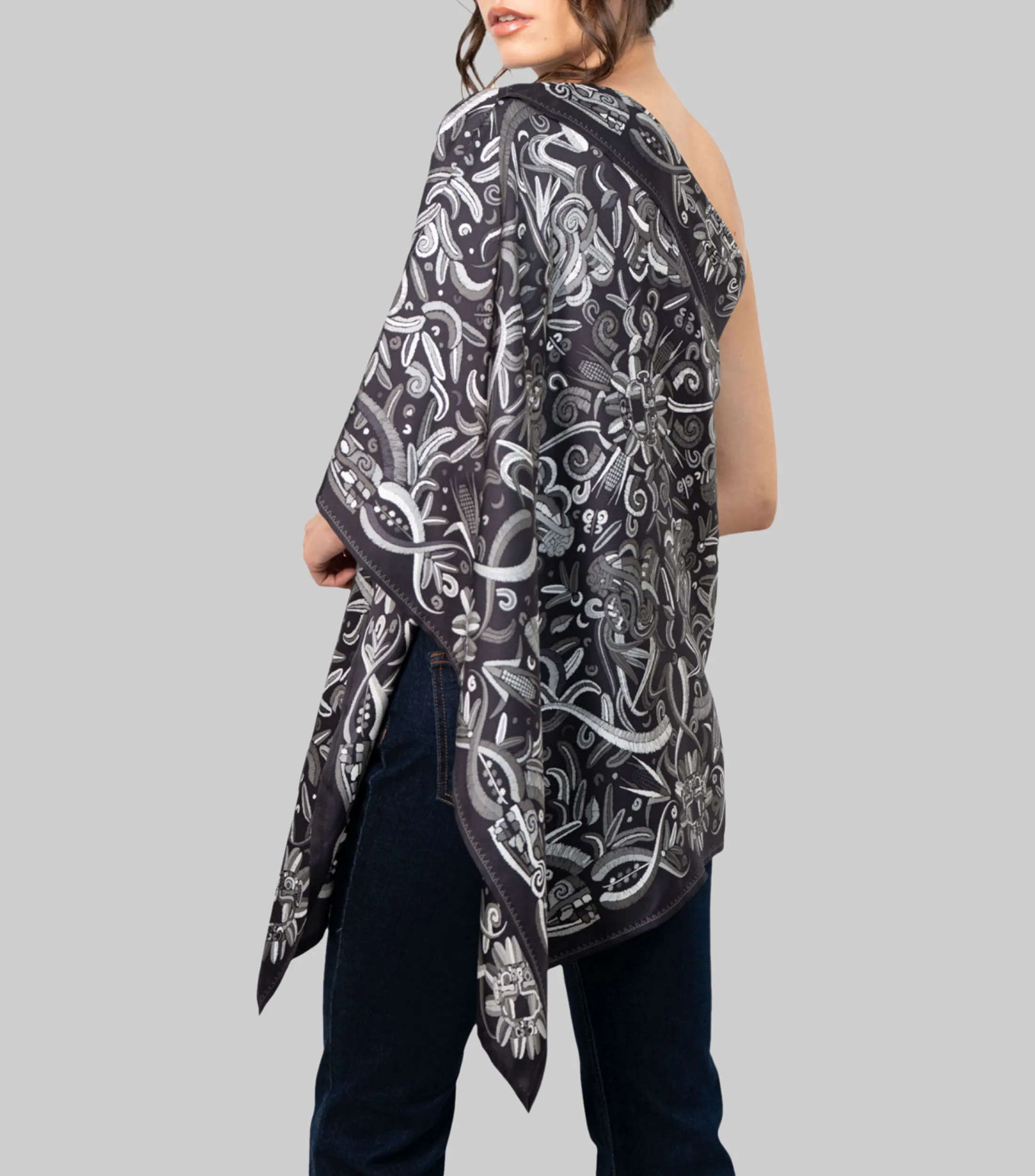 Pineda Covalin Poncho con Estampado de Quetzalcóatl Mujer