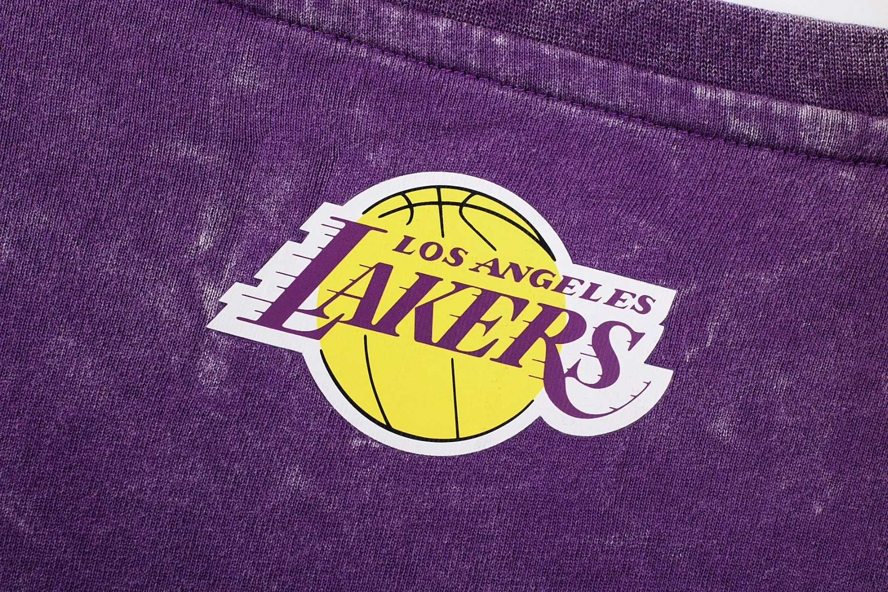 Polera Básquetbol Hombre NBA Fanwear Los Angeles Lakers Morada