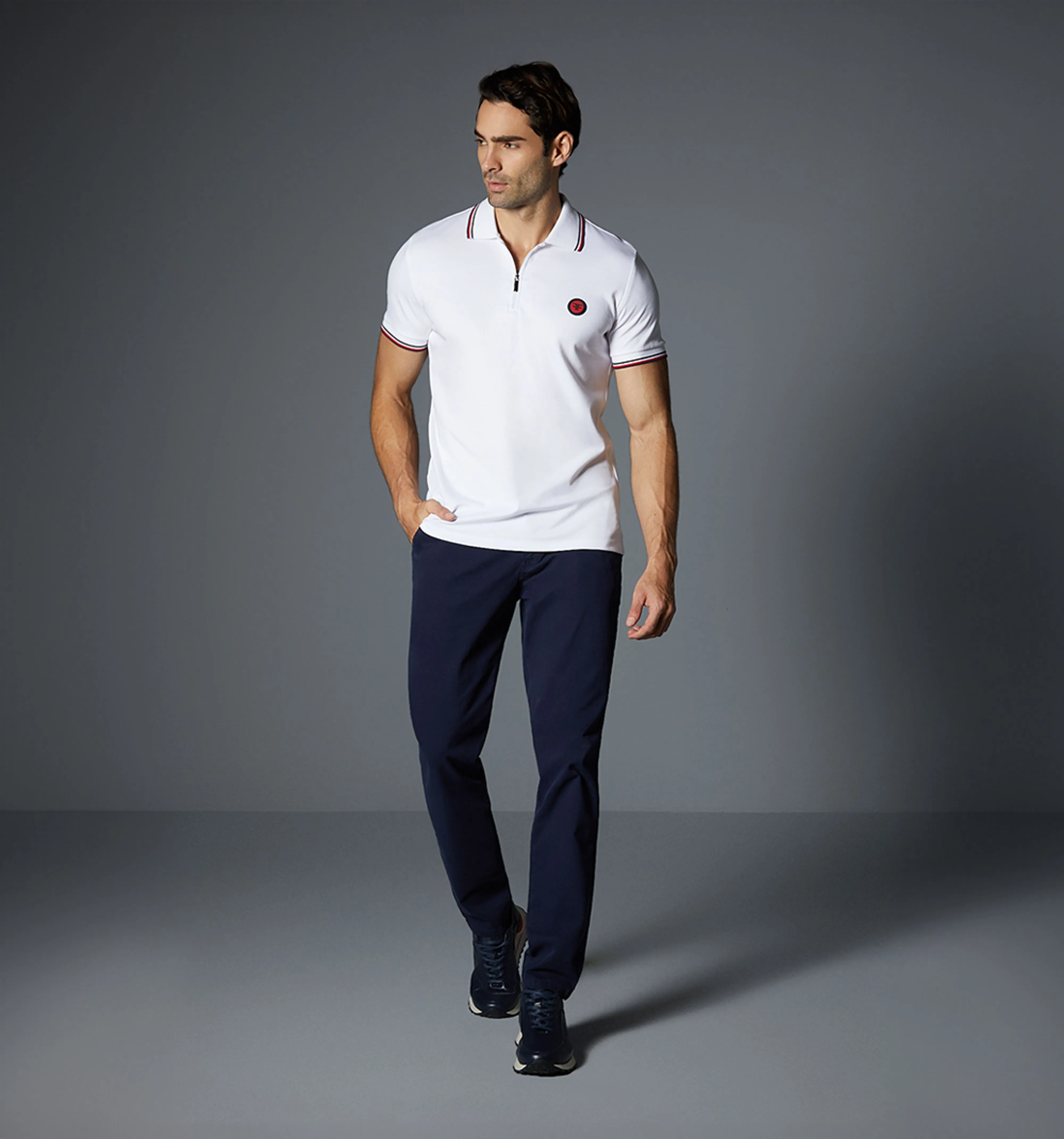 Polo para hombre con sello y cierre