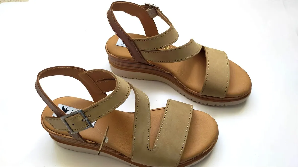 Sandalia Cuña Nobuck Kaki