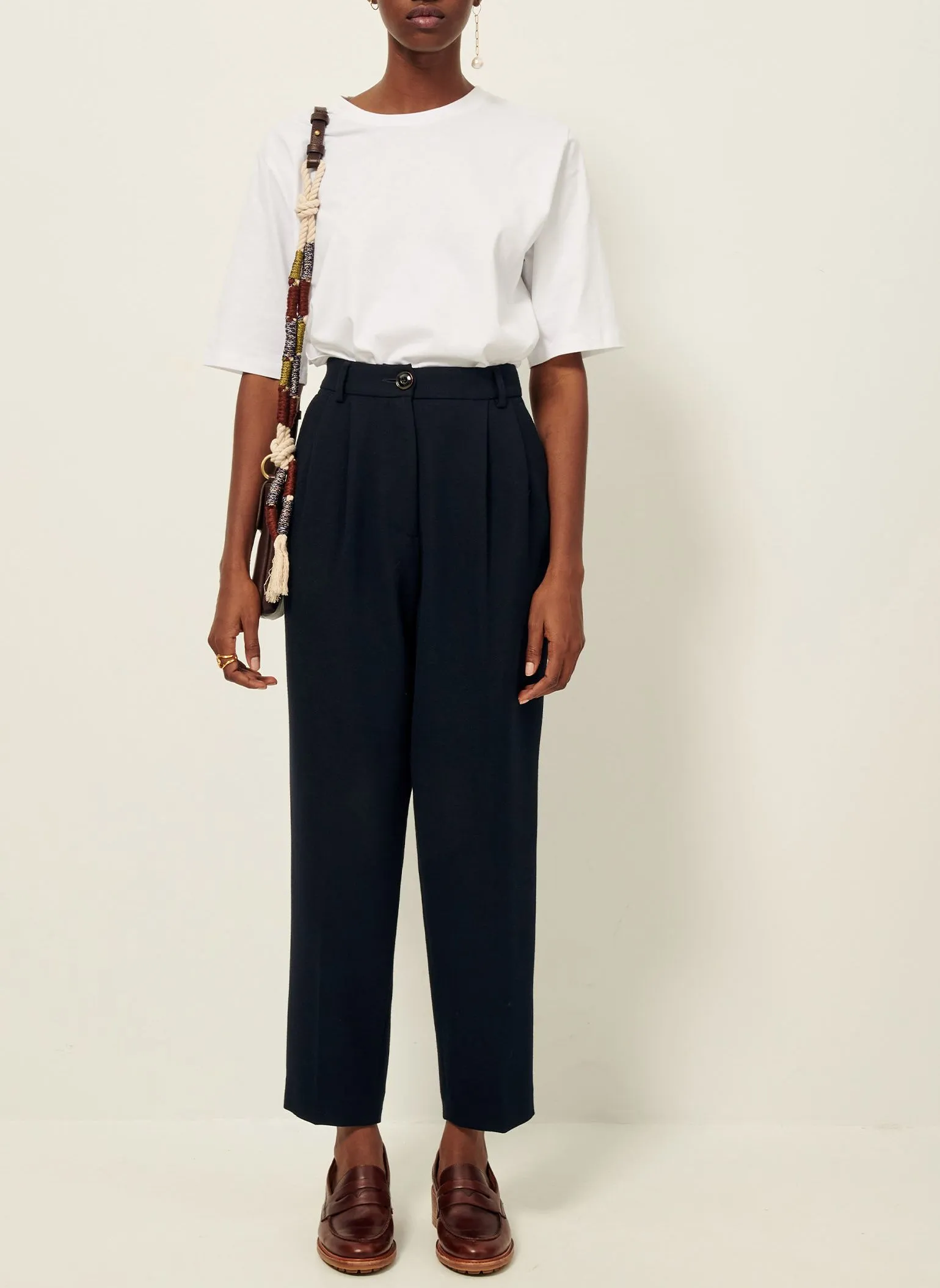 SESSUN TIMOTHY  PANTALóN RECTO DE TALLE ALTO EN AZUL