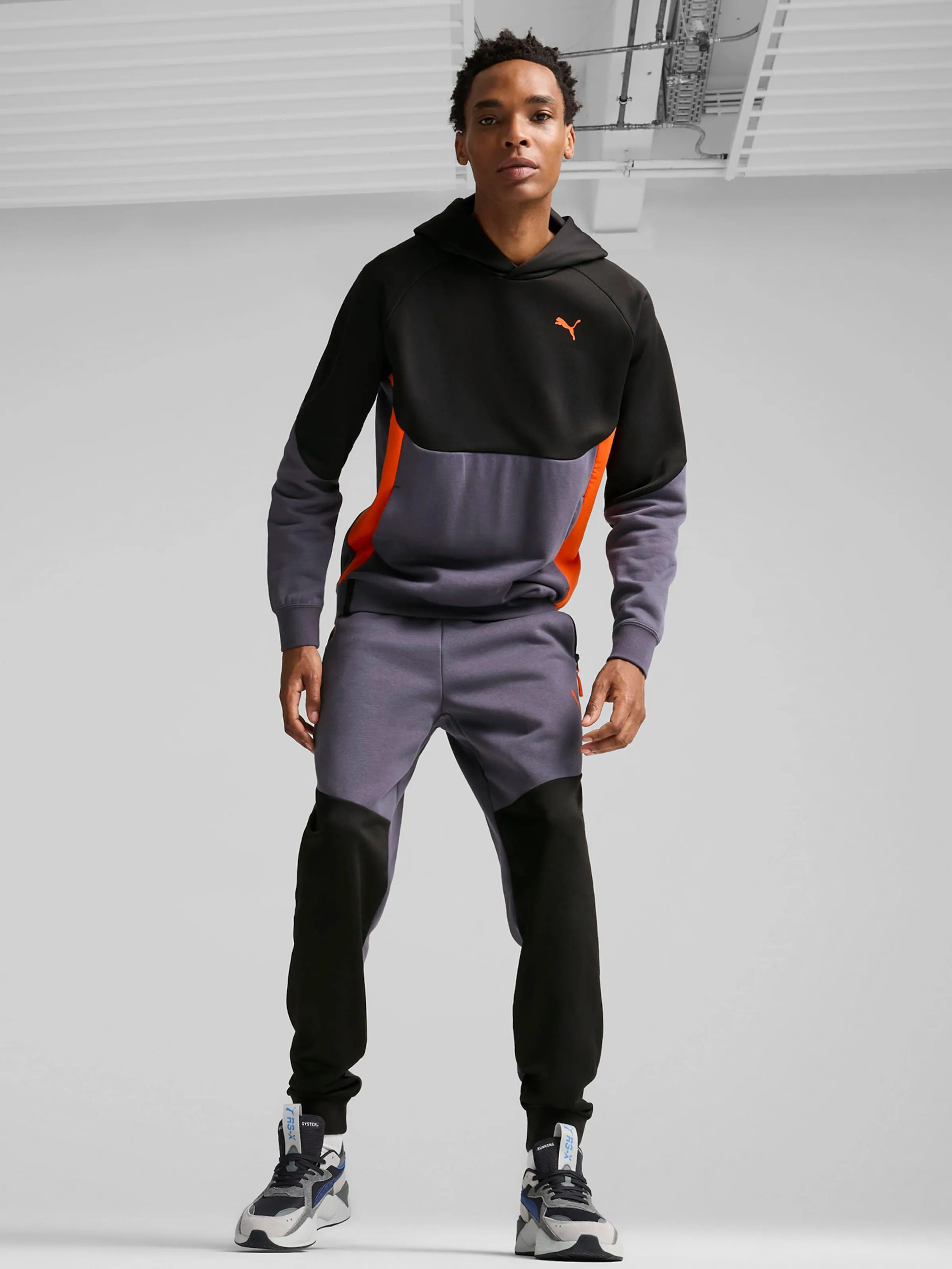 Tapered Pantalón PUMA en Gris Moteado