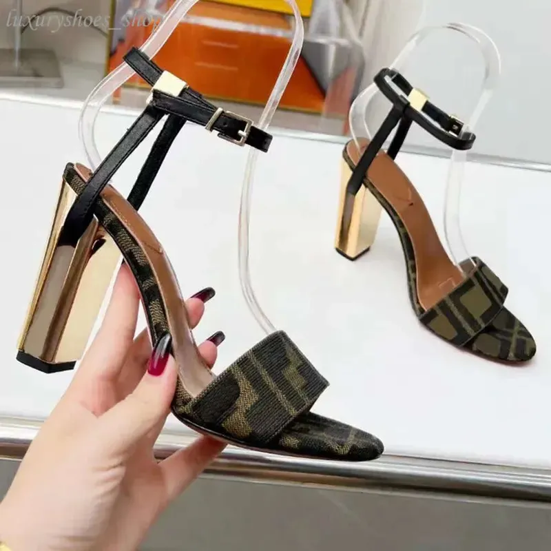 Tela marrón sandalias con tacón alto clásicos jacquard dorado metal metal hueco correa de tobillo tacón grueso sandalias de dise