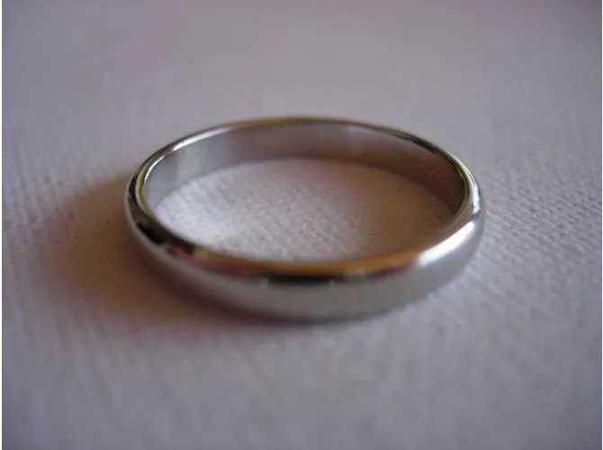 Tiffany & Co Unisex Ring Alliance Tiffany Classic 3mm en platino T 56 Plata 