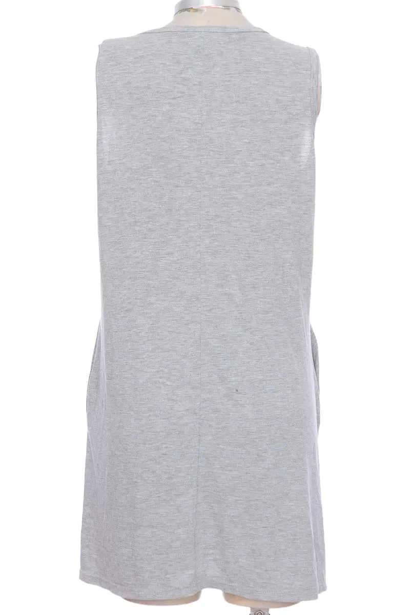 VESTIDO / ENTERIZO COLOR GRIS  CLOSEANDO