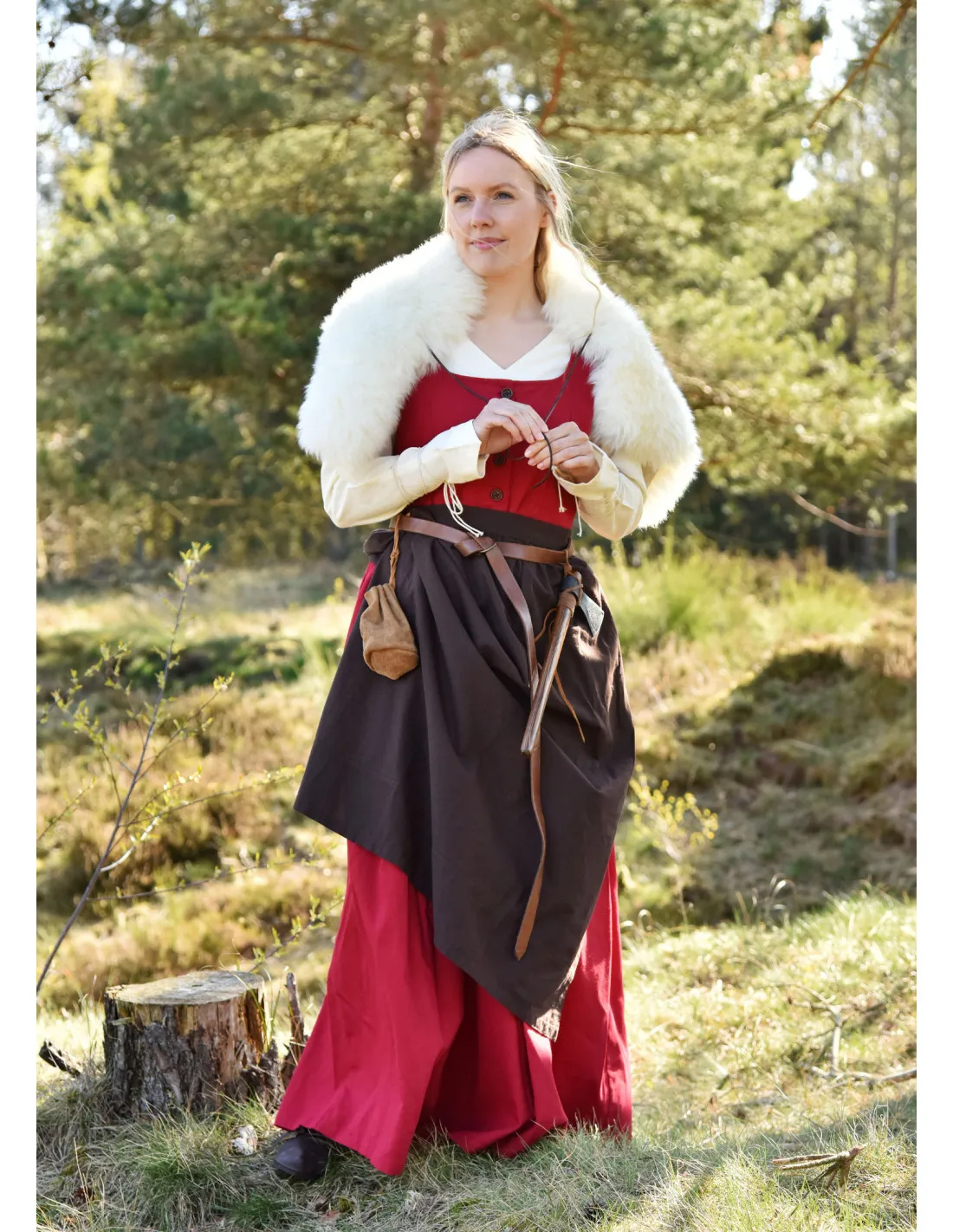Vestido medieval sin mangas Lene en rojo