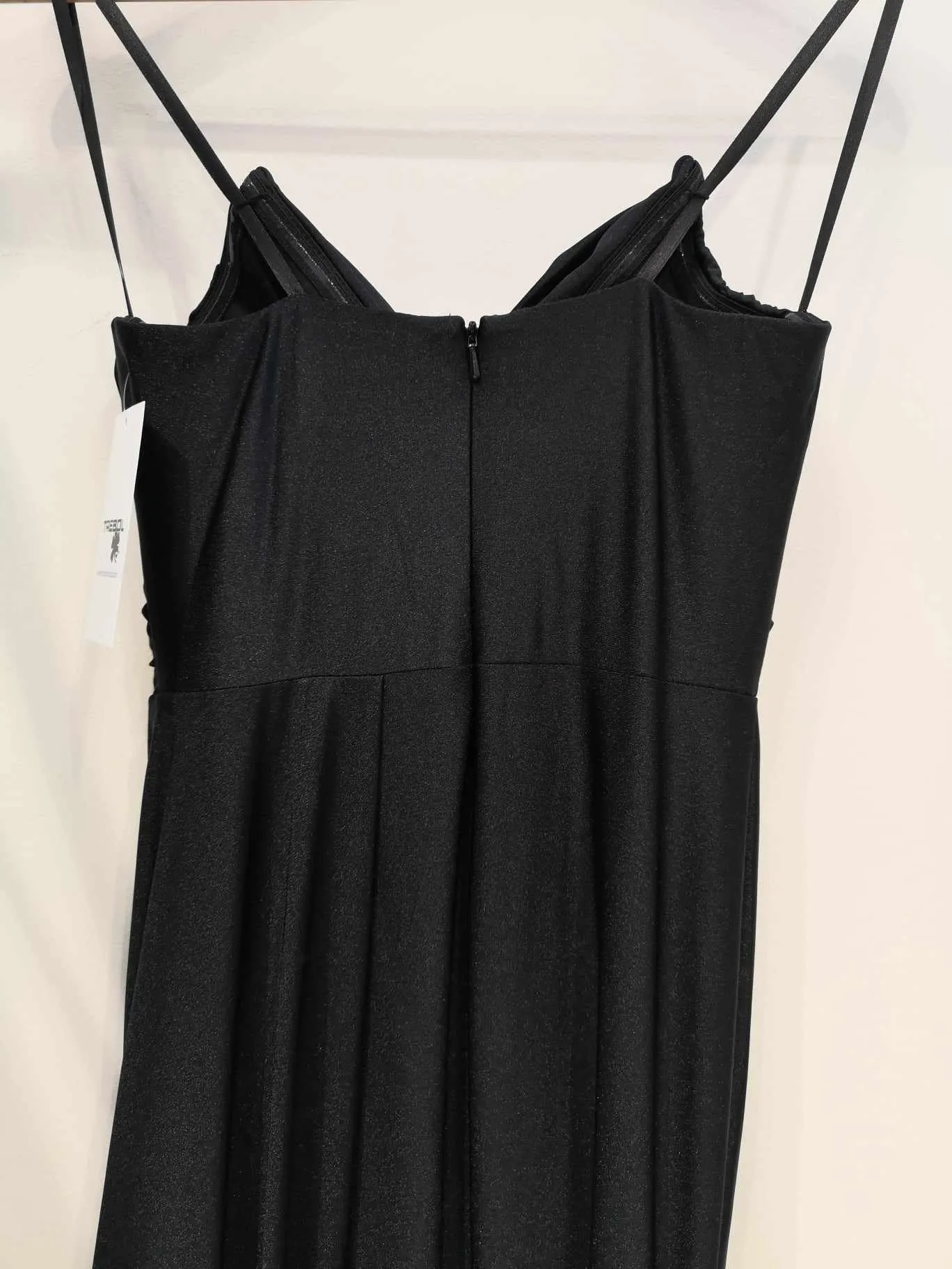 Vestido negro del alfombra roja
