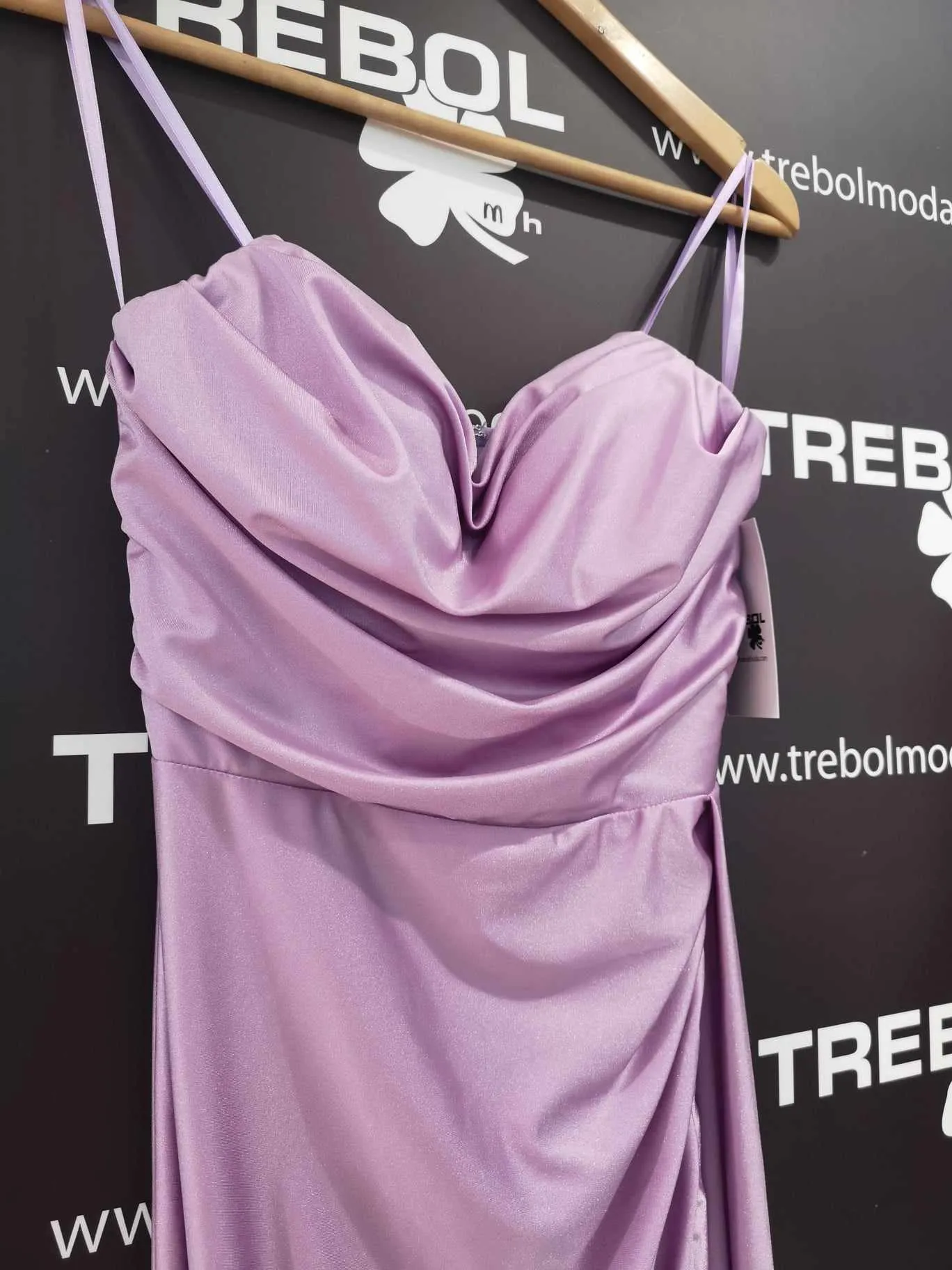 Vestido negro del alfombra roja
