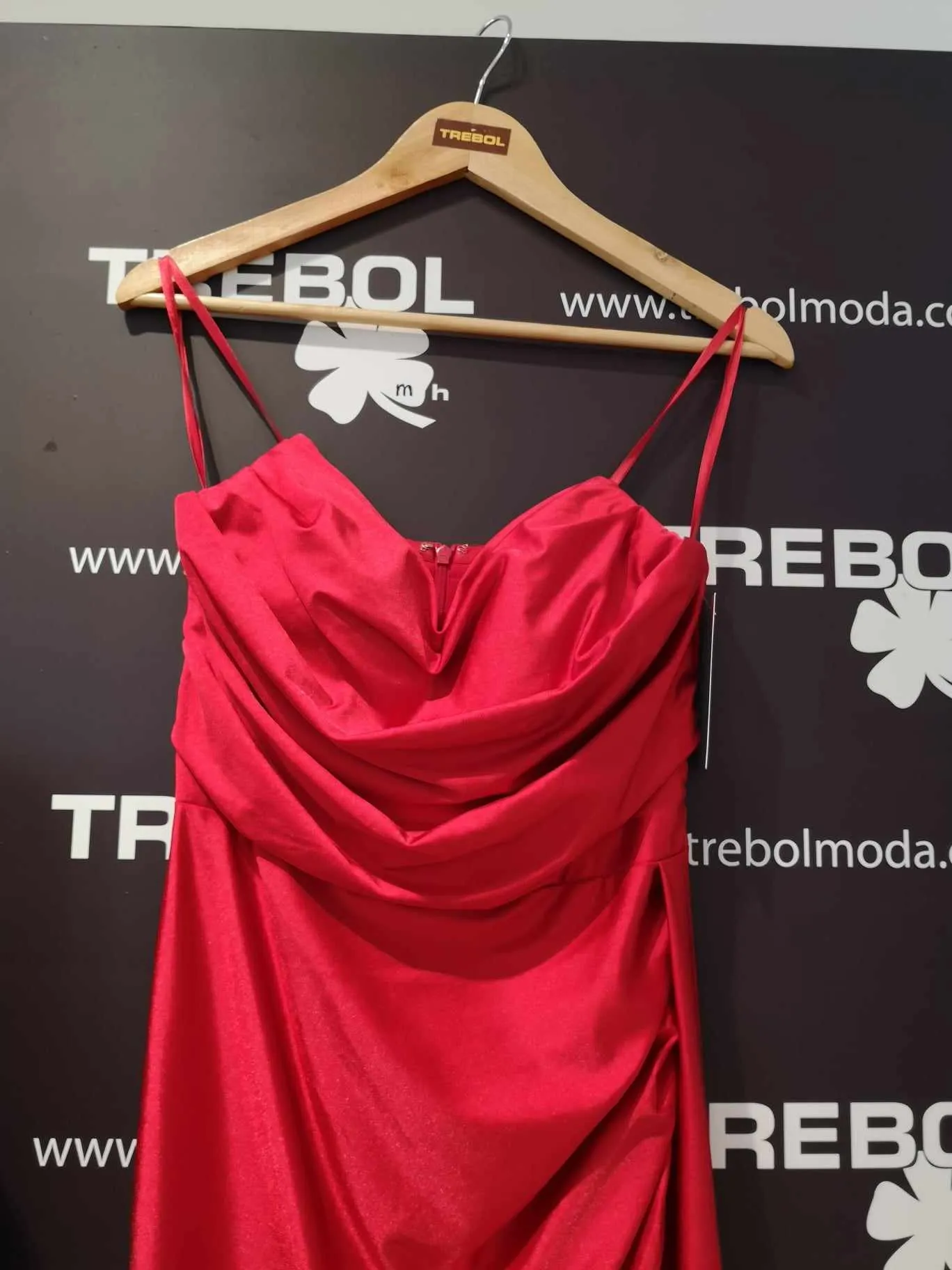 Vestido negro del alfombra roja