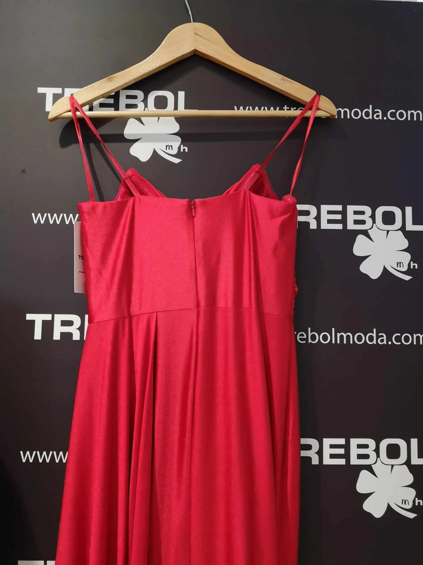 Vestido negro del alfombra roja